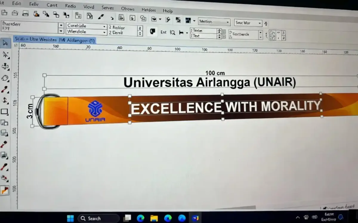 Memasukkan Logo dan Teks