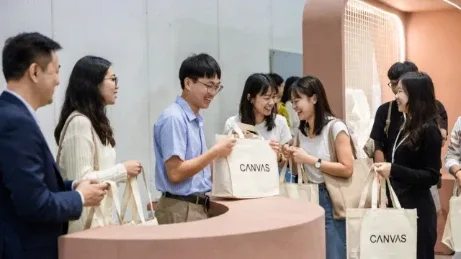 Goodie Bag untuk Pengunjung