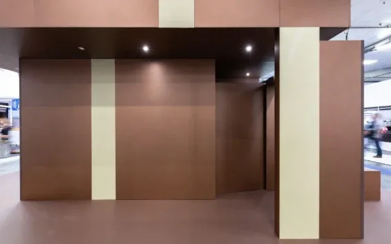 Buat Booth yang Simpel Tapi Mencolok