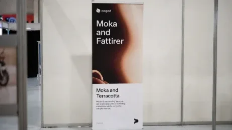 Standing Banner Promosi